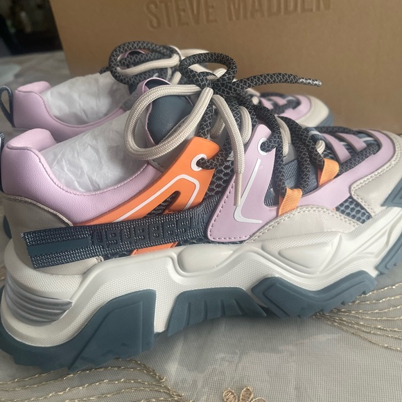 NWB Steve Madden women’s power chunky lace up running sneakers size 7 - Picture 7 of 15